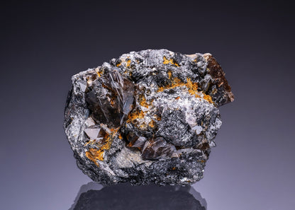 SCHEELITE in FERBERITE