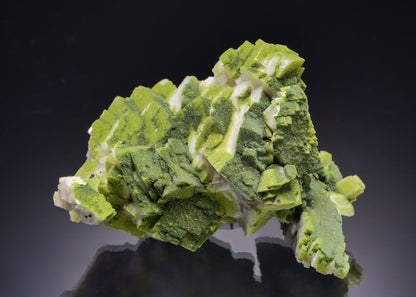 DUFTITE on CALCITE