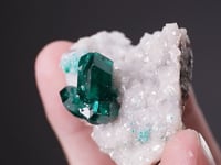 DIOPTASE  on CALCITE