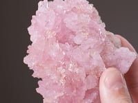 QUARTZ   var. Rose QUARTZ