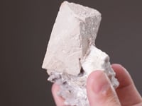 HYDROXYLHERDERITE