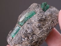 BERYL   var. Emerald