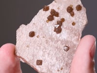 SCHEELITE on QUARTZ