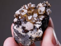 GOYAZITE   with SIDERITE