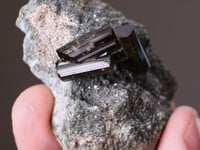 VESUVIANITE  with CLINOCHLORE