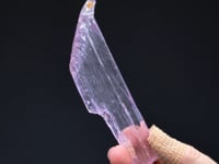 SPODUMENE   var. Kunzite
