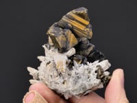 CHALCOPYRITE   on QUARTZ