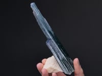 ELBAITE   on Feldspar