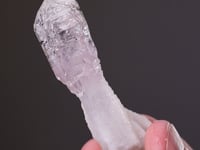 QUARTZ var. Amethyst 'Fenster' habit