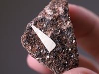MAGNETOPLUMBITE